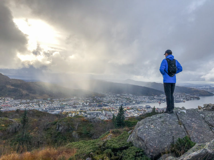 Norge Bergen – Utsikt fra Fjell-hytten (Fløyen)