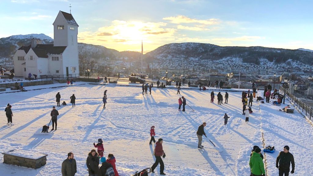 Norge Bergen - Skøyter på Skansedammen forrige vinter